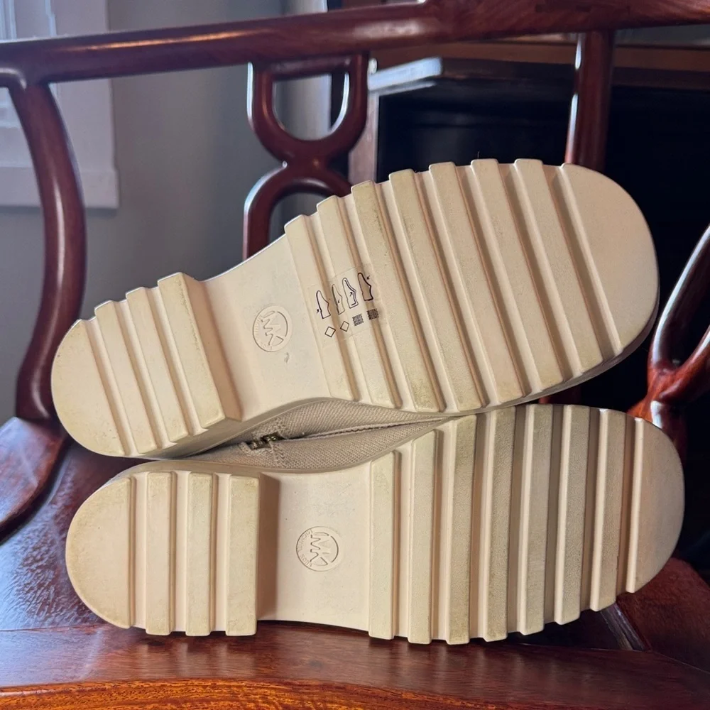 NWOT Michael Kors Tan Canvas Zipper/Lace Ankle Boots Combat Faux Suede Inside